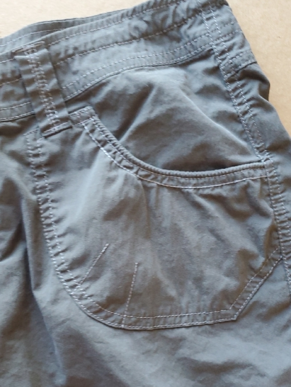 Kuhl Women’s Casual Pocket Shorts in Charcoal 10 - Picture 4 of 13